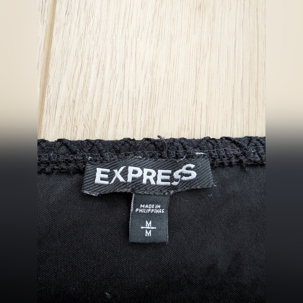 Express black off-the-shoulder lace crop top - Picture 4 of 7